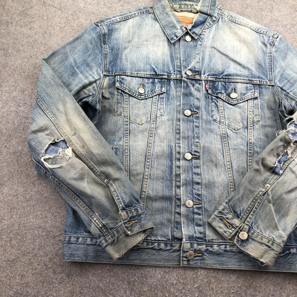 Levi's Jacket Mens Large Blue Denim Bomber Button Ripped Distressed Western